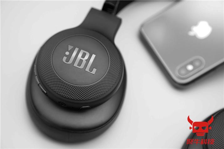 jble55bt耳机转轴,JBLE55BT耳机拆解