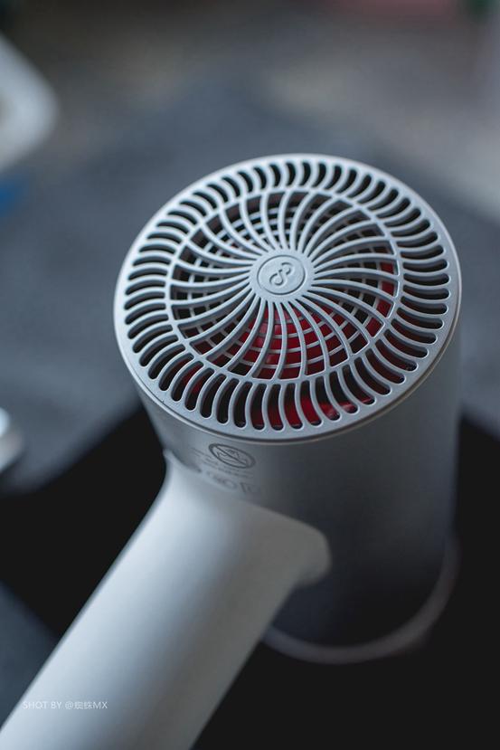 小米生态链吹风机堪称国潮黑科技,素士吹风机h5和复古吹风机哪个好