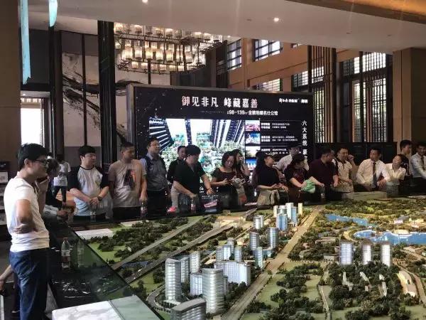 “美好之约遇鉴之旅”梦湖孔雀城“美好生活”媒体品鉴行圆满落幕