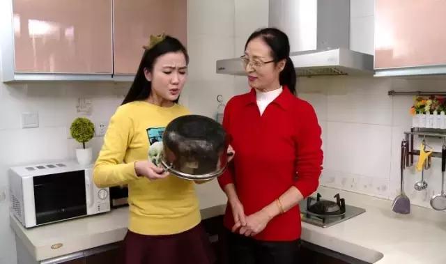 手指被戒指卡住得出动消防？用这招，卡在手上的戒指立马滑落！