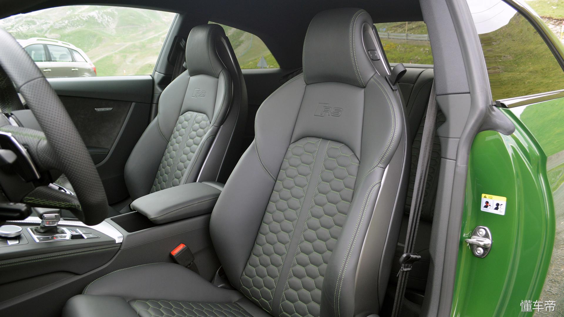 奥迪全新rs5sportback车,奥迪rs5和rs4试驾