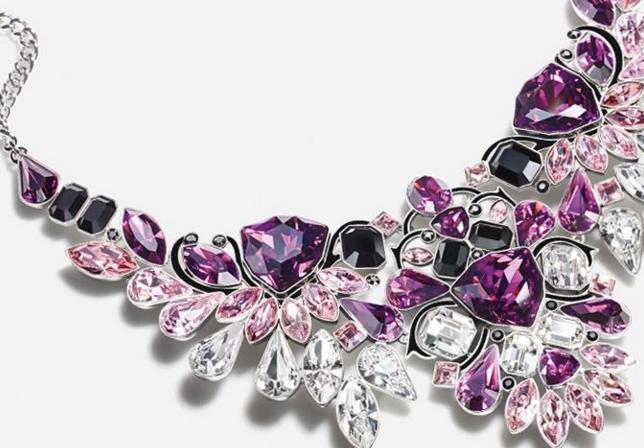 施华洛世奇的水晶和天然水晶相比,施华洛世奇人造水晶值钱吗