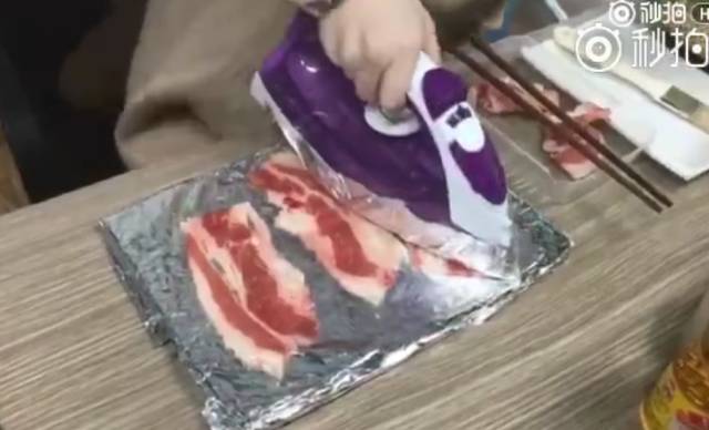 饮水机煮火锅视频,饮水机煮火锅能煮熟吗