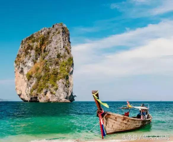 去了夏威夷才知道女人不用穿bra,去了斐济才知道，男人不爱穿裤子