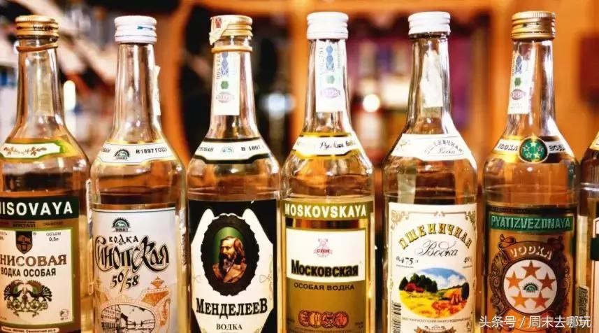 去了夏威夷才知道女人不用穿bra,去了斐济才知道，男人不爱穿裤子