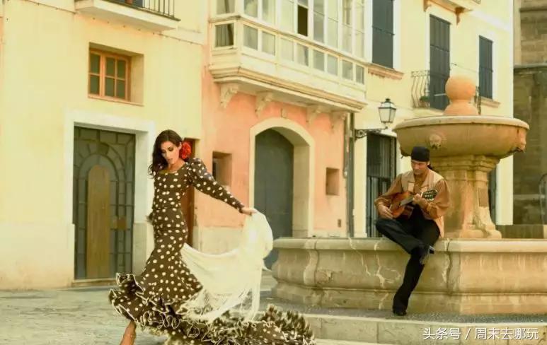 去了夏威夷才知道女人不用穿bra,去了斐济才知道，男人不爱穿裤子