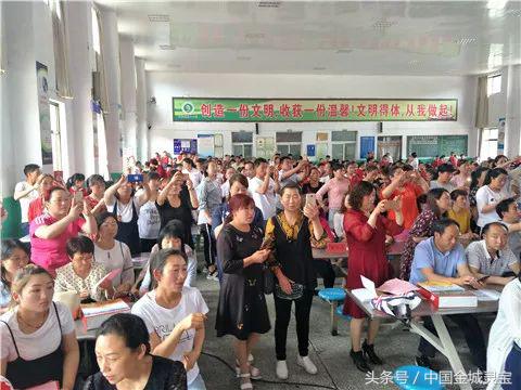 红色基因代代传二年级,红色基因代代传承小学生宣讲稿