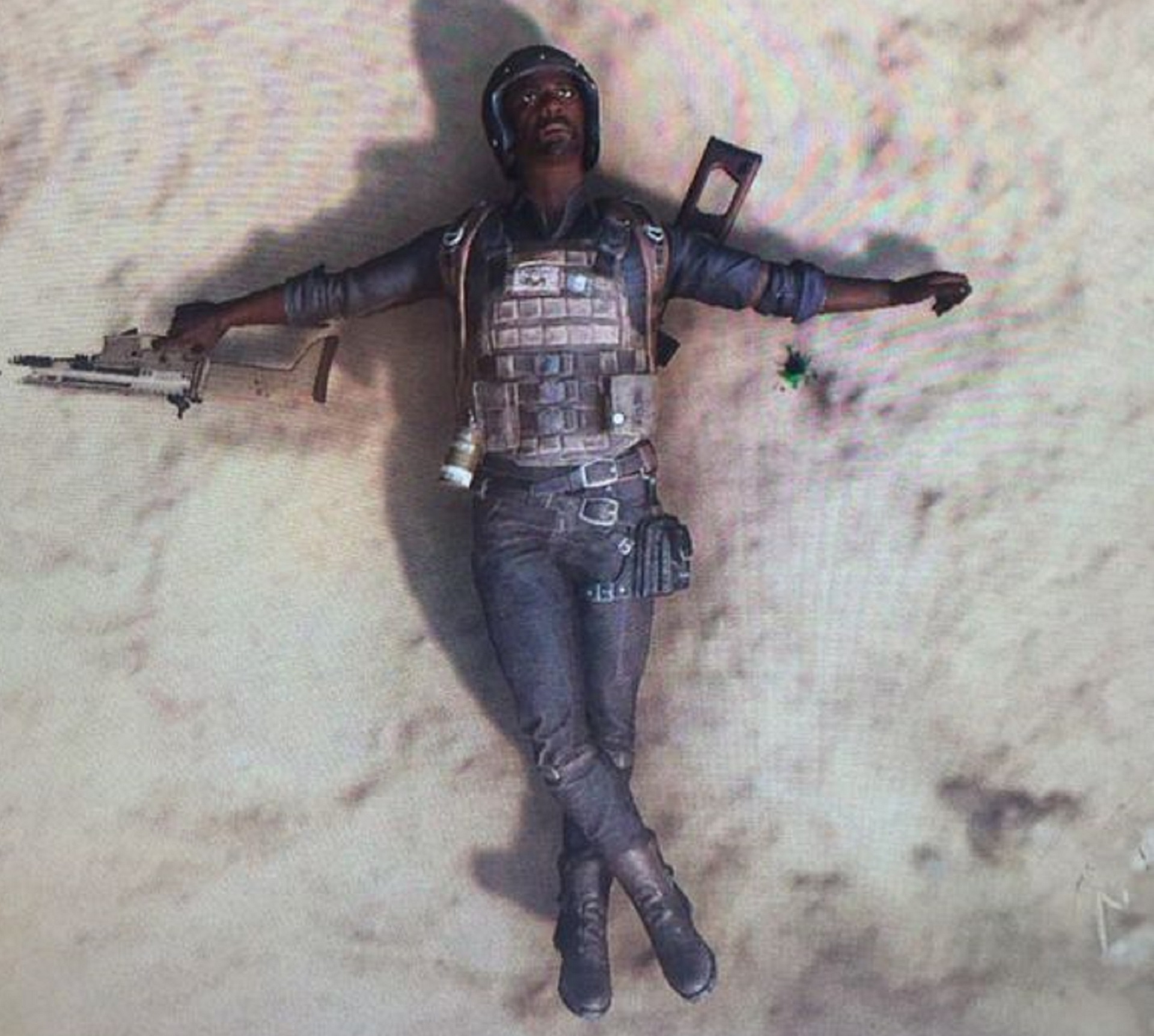 绝地求生:玩家无奈被击中*体下**,网友:一石二鸟,看着蛋疼!