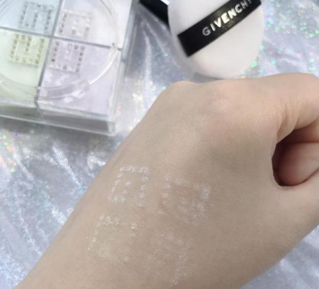 皮肤干燥脱妆的小妙招,夏天出油脱妆用什么产品