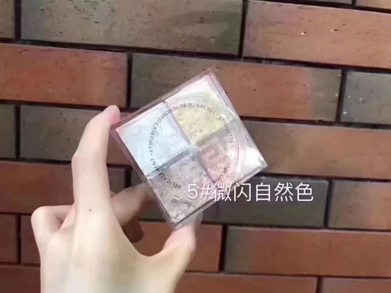 皮肤干燥脱妆的小妙招,夏天出油脱妆用什么产品