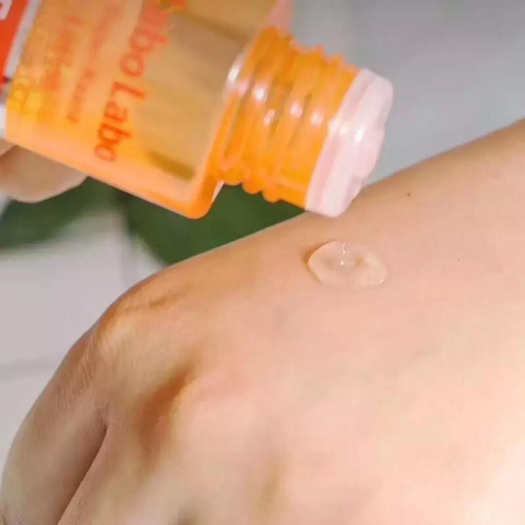 这个夏季不要染的发色,不要粗毛孔赶走草莓鼻