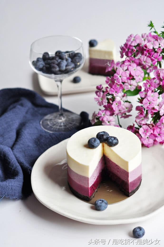 酸酸甜甜口感细腻的蓝莓酸奶蛋糕,简单而又高颜值蓝莓乳酪蛋糕