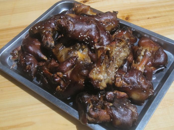 摩天轮下的女儿国酒吧，有酒有故事的江湖菜