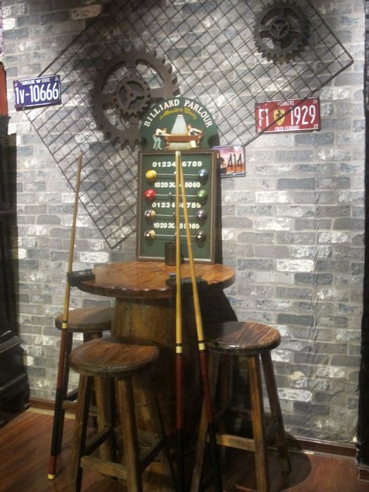 摩天轮下的女儿国酒吧，有酒有故事的江湖菜