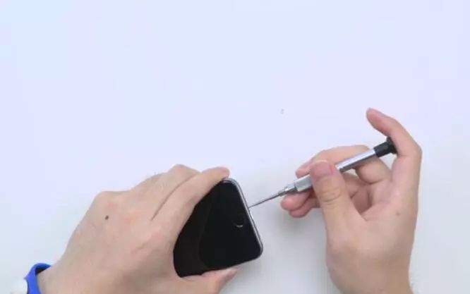 如何跳过充电宝的自动开关,快速解除充电宝休眠状态