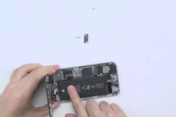 如何跳过充电宝的自动开关,快速解除充电宝休眠状态