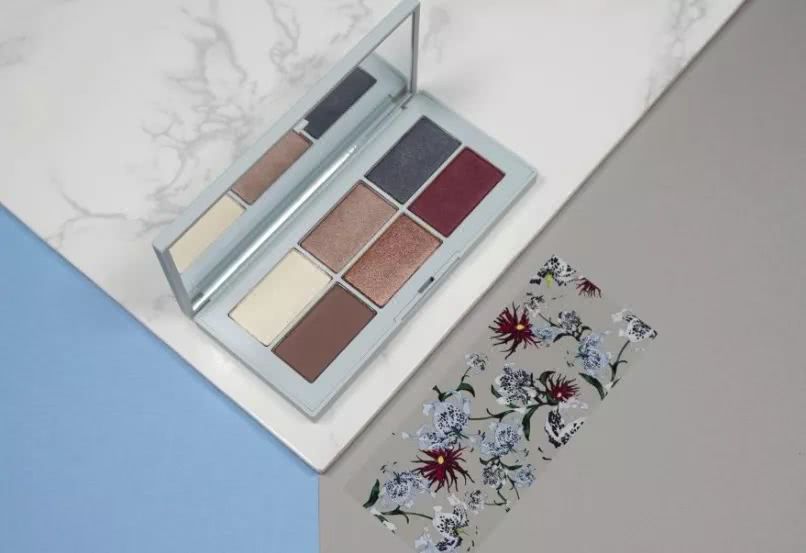 这个牌子出什么都火到断货，女生必须入一个