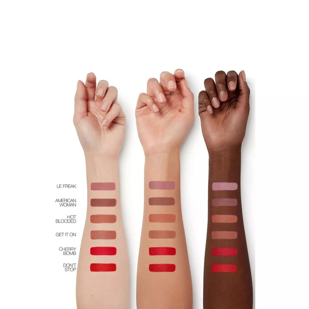 这个牌子出什么都火到断货，女生必须入一个