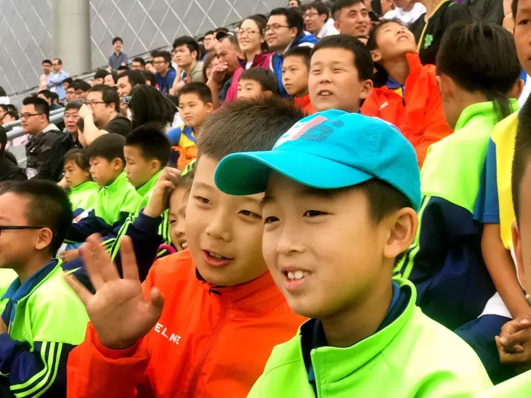 520|一起爱!大麦体育携丰台一小长辛店分校为人和打call