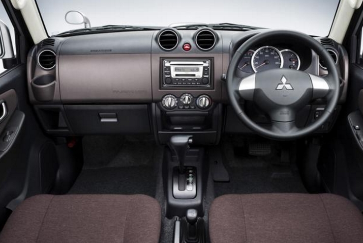 吉姆尼越野最新款,吉姆尼和帕杰罗mini