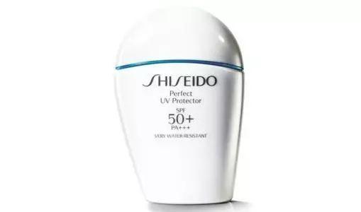 夏季补水保湿好用的化妆品 (夏季游泳防水化妆品推荐)