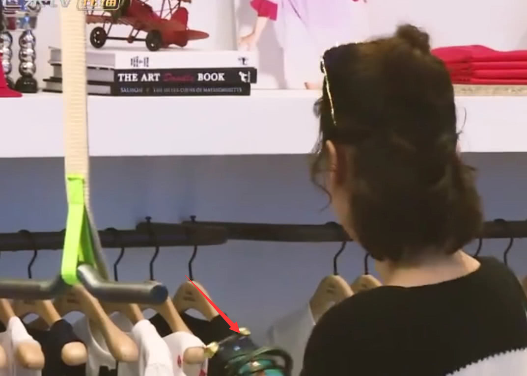 黄圣依用的手机壳,黄圣依手机壳同款