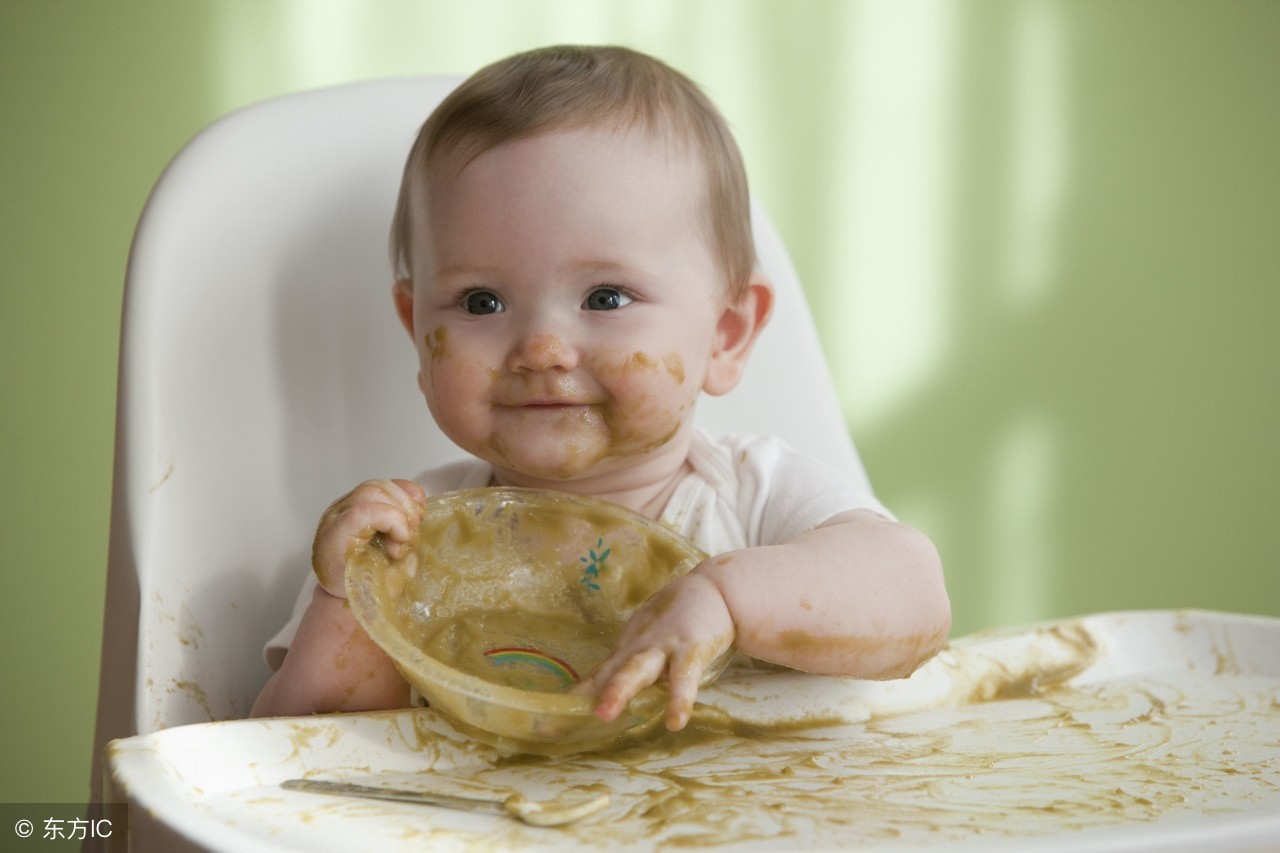 宝宝一天排便一次很多很稀,宝宝一天一遍大便正常不