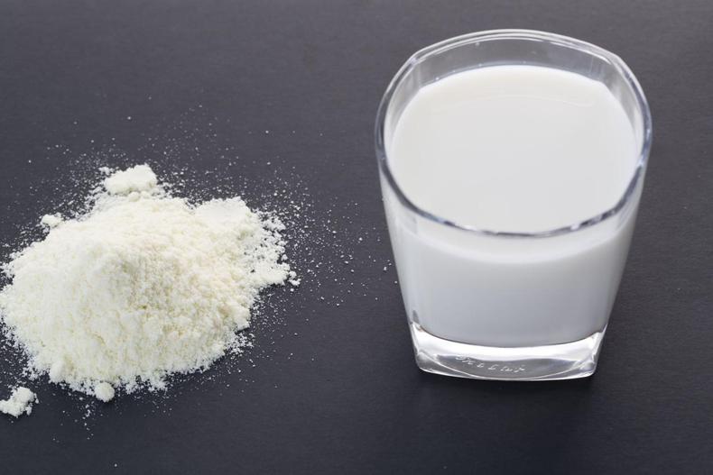 新手爸妈必看冲泡奶粉的正确方法,宝妈喝奶粉注意事项