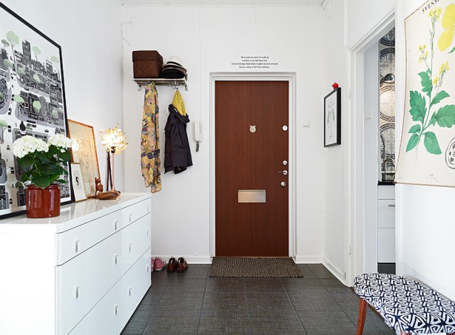 入户玄关的小花砖进门被惊艳,一进门就惊艳的客厅设计感受一下