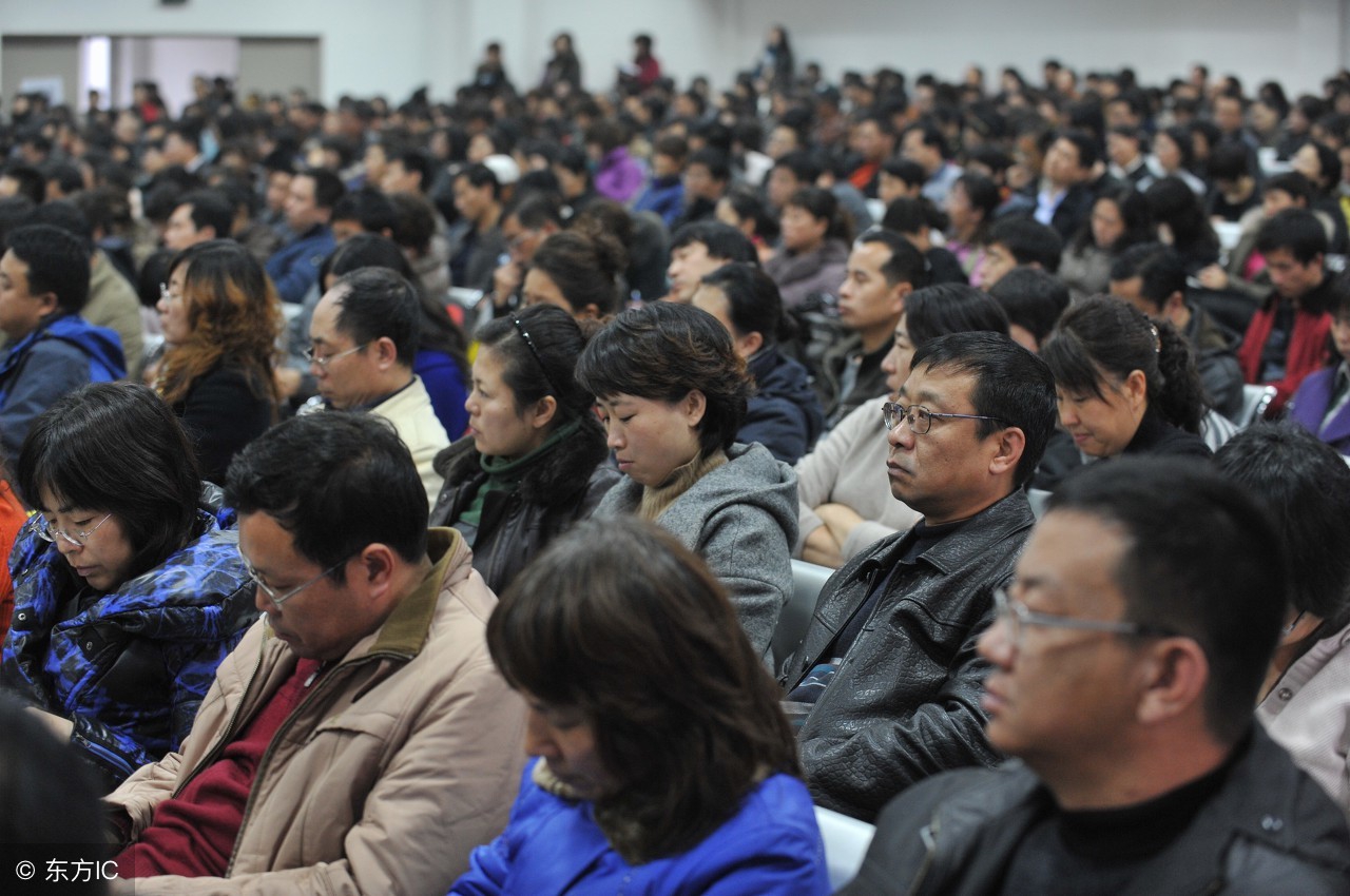 姜丙坤家长会讲话稿,小学四年级家长会新班主任发言稿