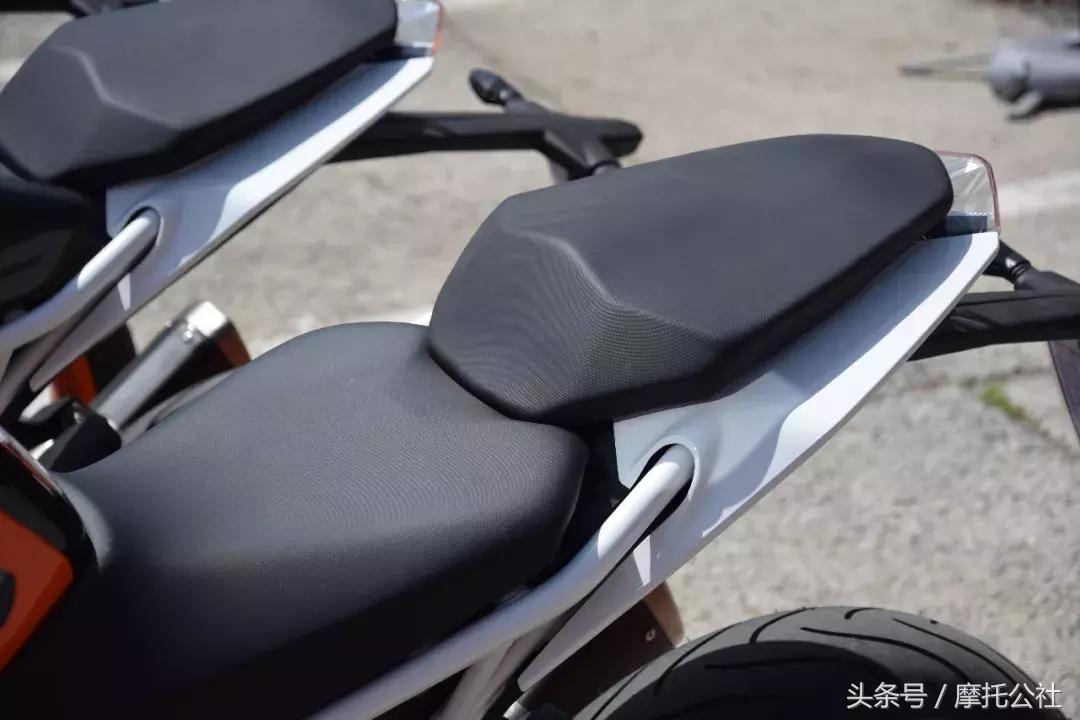2018款ktm390duke极速,2018年ktm390duke怎么调仪表