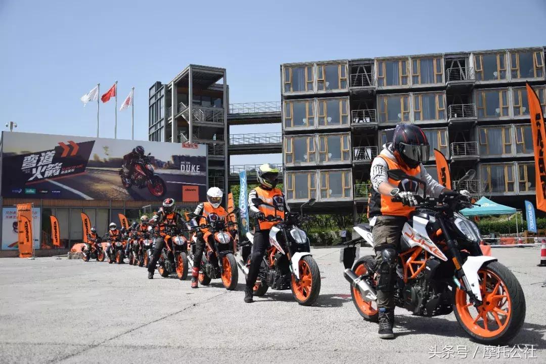 2018款ktm390duke极速,2018年ktm390duke怎么调仪表
