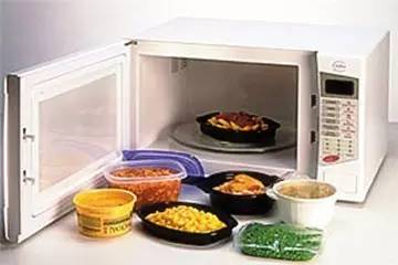 武汉八旬老夫妻为节约吃了隔夜饭,结果双双中风!吃剩菜这些事一定要注意!