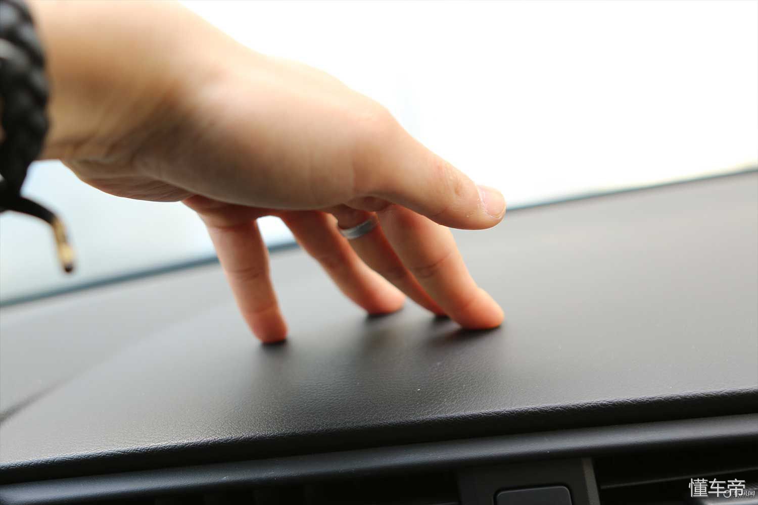 蓝鸟原厂音响调节最佳效果,2018款日产蓝鸟车基本常识