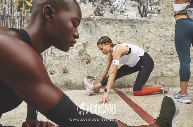 杨幂刘雯秋冬潮品,杨幂刘雯都为超长大衣着迷