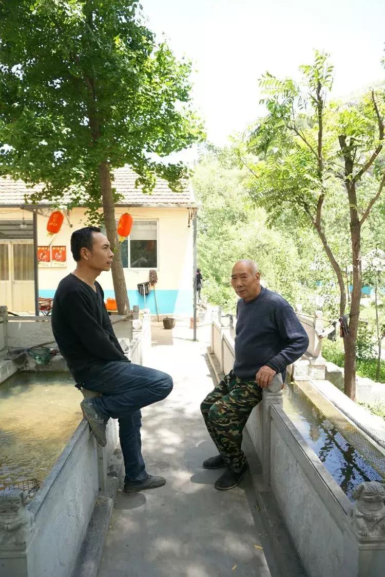 淄博淄川天晴湾户外唱歌,淄川龙泉天晴湾风景区