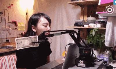 哈哈哈哈哈笑死我，那个发明喝茶神器的老爷子又来了！