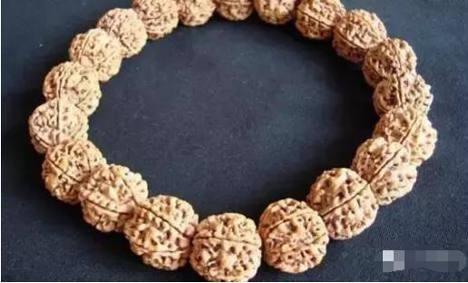 我的金刚菩提盘的不一样怎么办,我的金刚为啥盘的里面都是灰