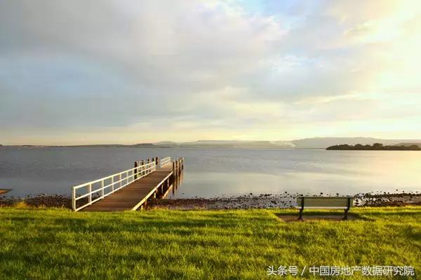 北京一套房出国可以买什么 (一套房的钱出国能买什么)