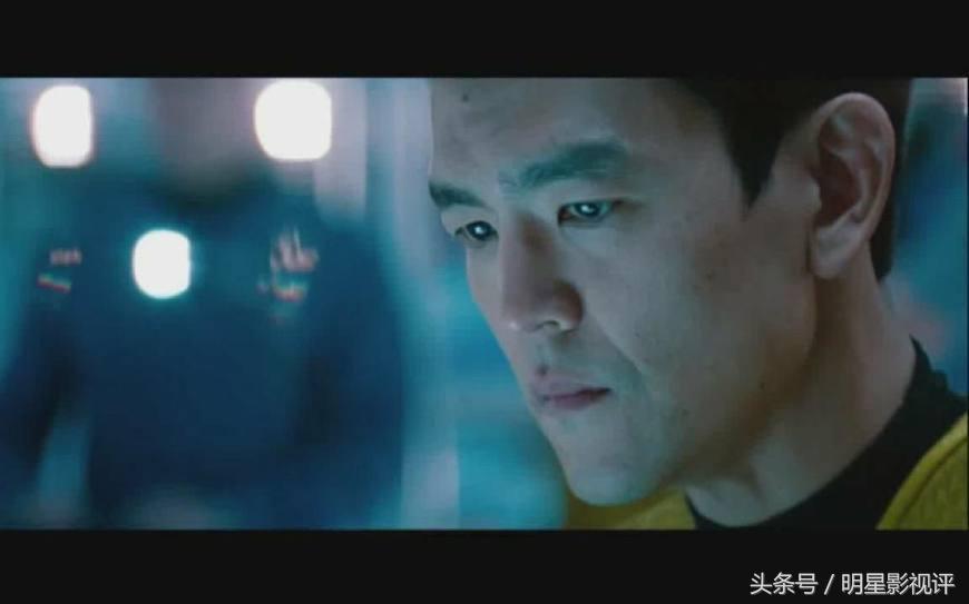 这部美剧将“重度网络依赖患者“黑惨!还散发着恋爱的酸臭味!