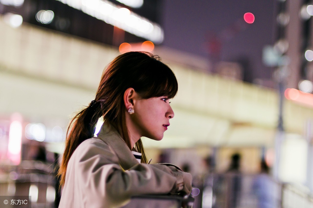 微信朋友圈分享歌曲显示2人在听,朋友圈分享歌曲有人听是什么感受