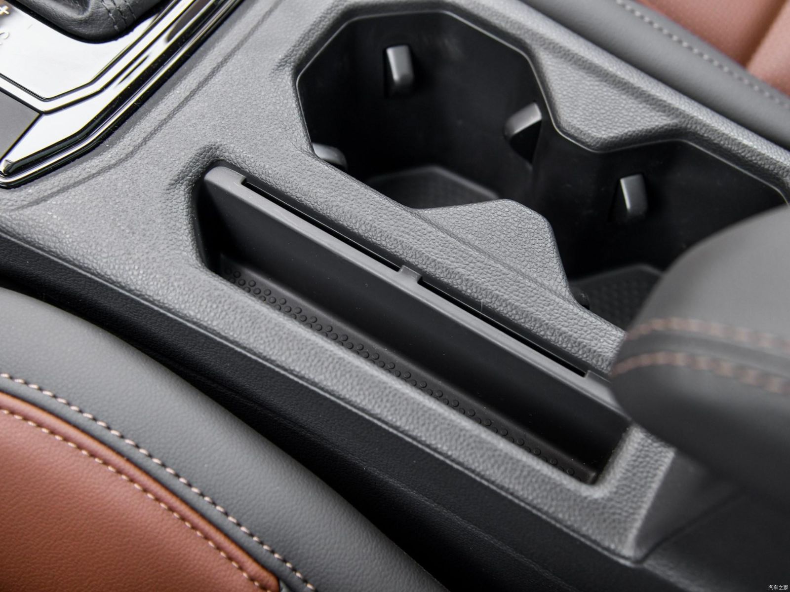 老款朗逸车主体验朗逸Plus：和奥迪A3同平台你也不值16万+