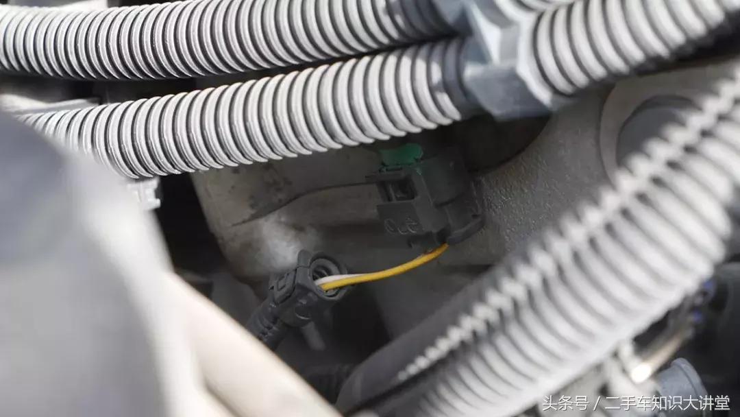 宝马118i拖拉机一样的声音,宝马直列4缸发动机声音