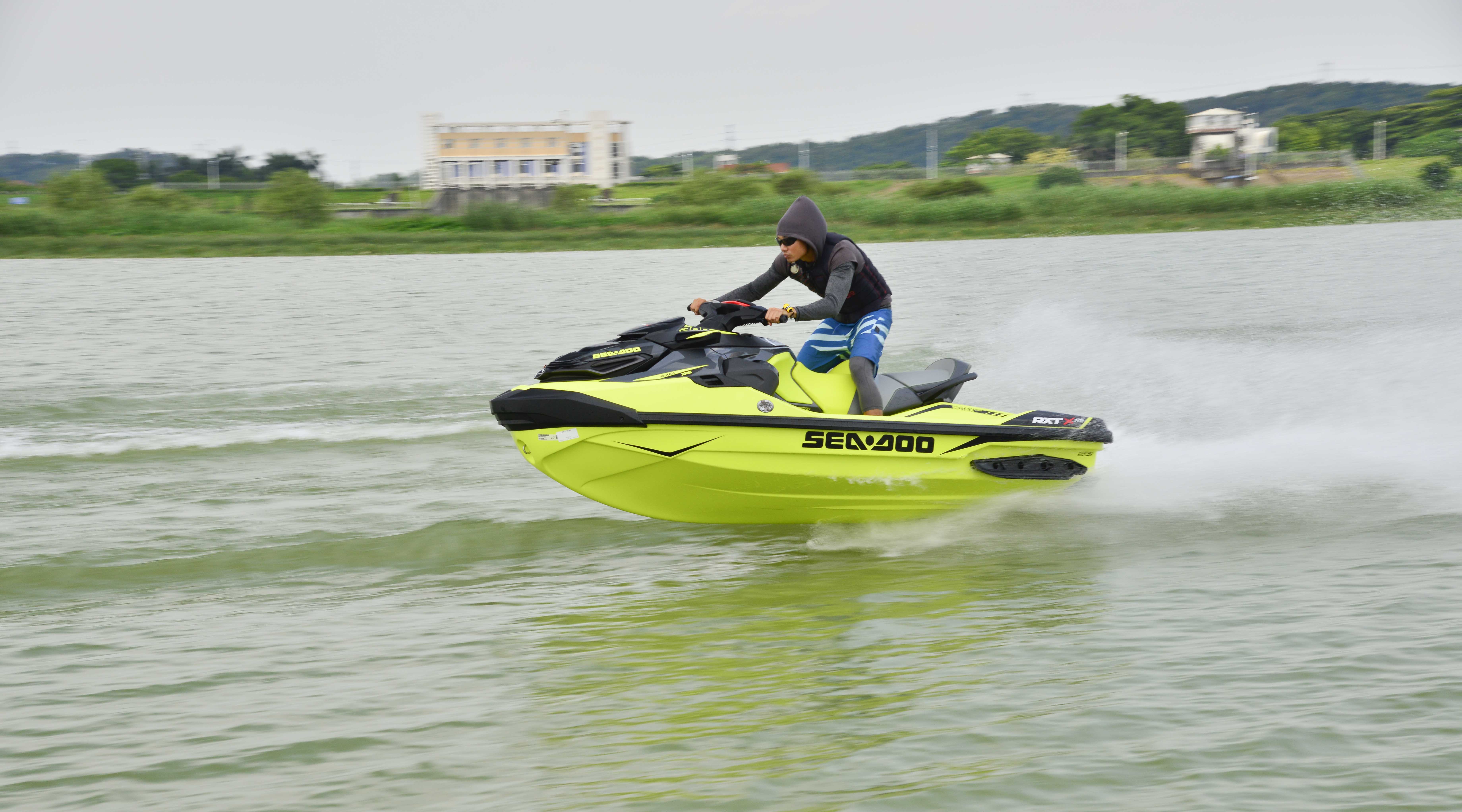 第一次体验海上摩托艇,真实的水上摩托艇