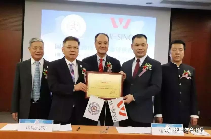 fila旗舰店运动鞋,fila旗舰店运动鞋服