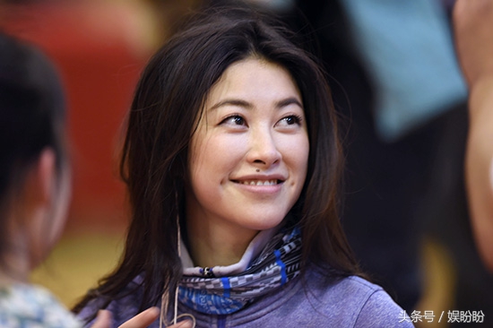 两人同演《大猫儿追爱记》,一人嫁入明星世家,她却冲进了好莱坞