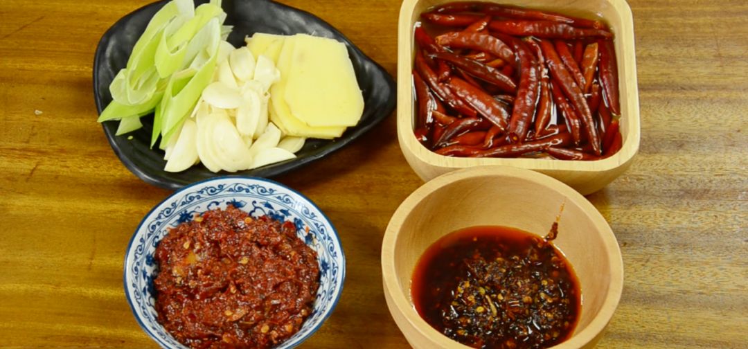 一整只的牛蛙怎么做,揭秘牛蛙的鲜香