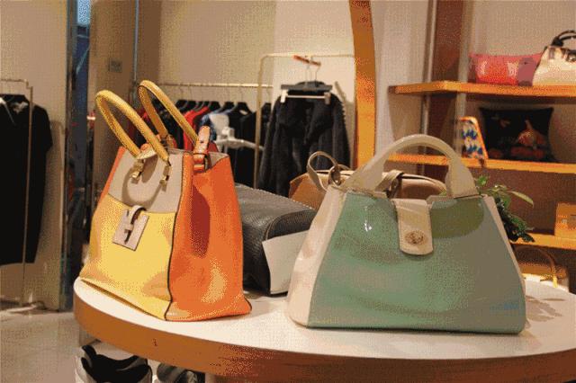 灭霸一响指杀了几个英雄,灭霸一个响指带走了谁一家