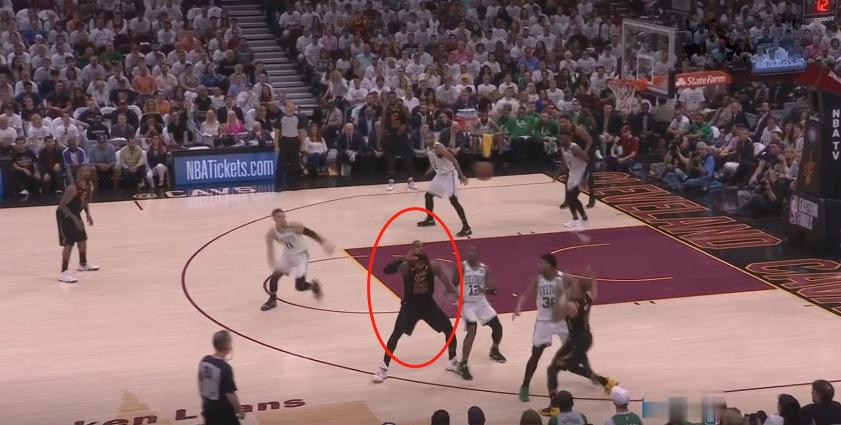 詹姆斯真的累了图片,詹姆斯累到腿抽筋