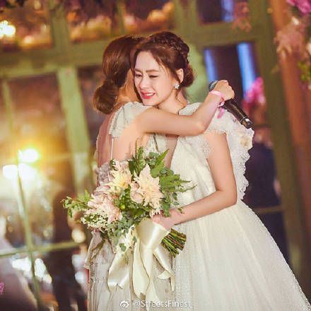 披上婚纱的阿娇好美！请大声说：你没错，你值得最好的幸福！